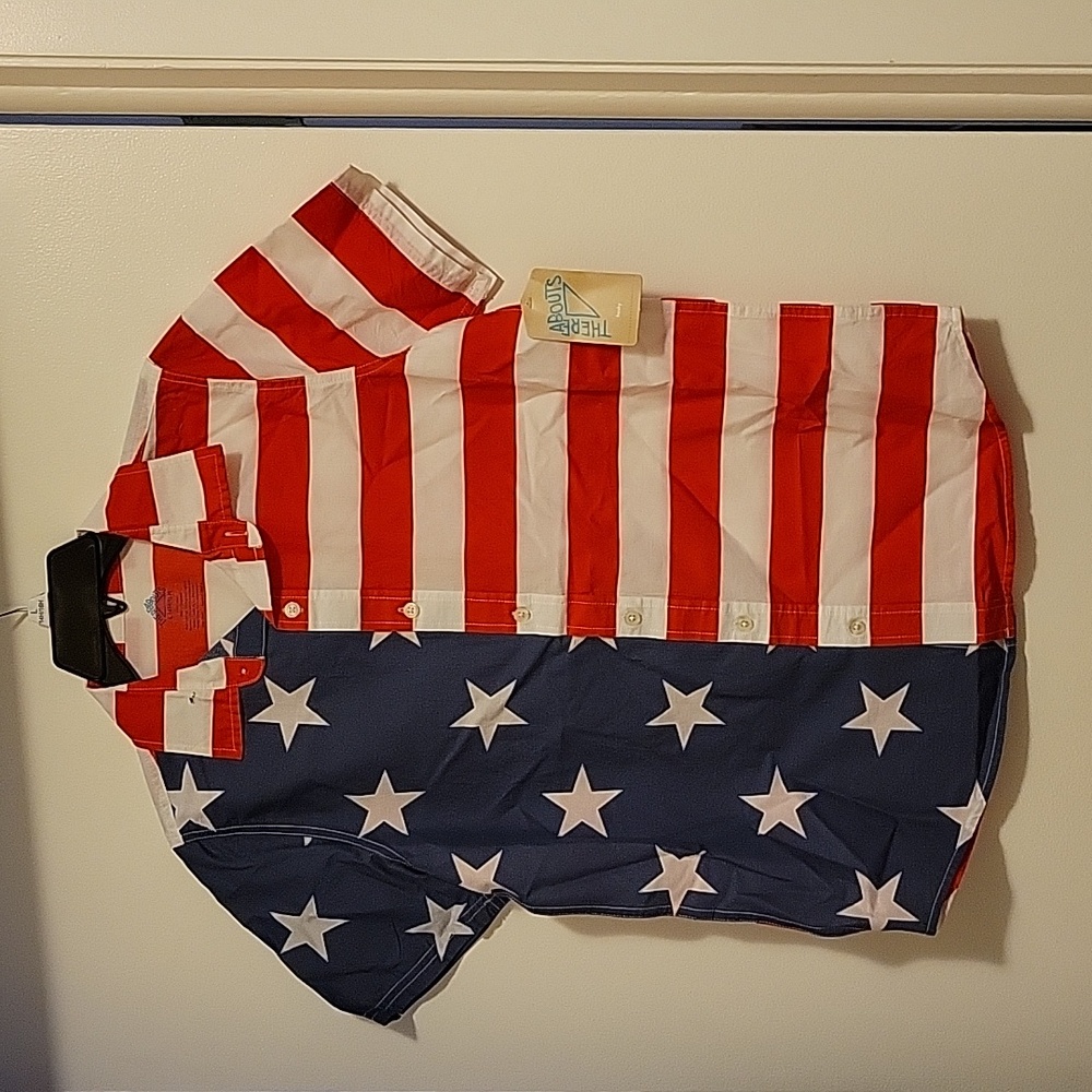 NWT: ThereAbouts American Flag Short Sleeve Button Down Shirt